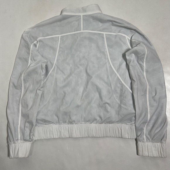 Lululemon Women's Bombs Away Jacket White / City Breeze White Multi Size 6 - Picture 6 of 12